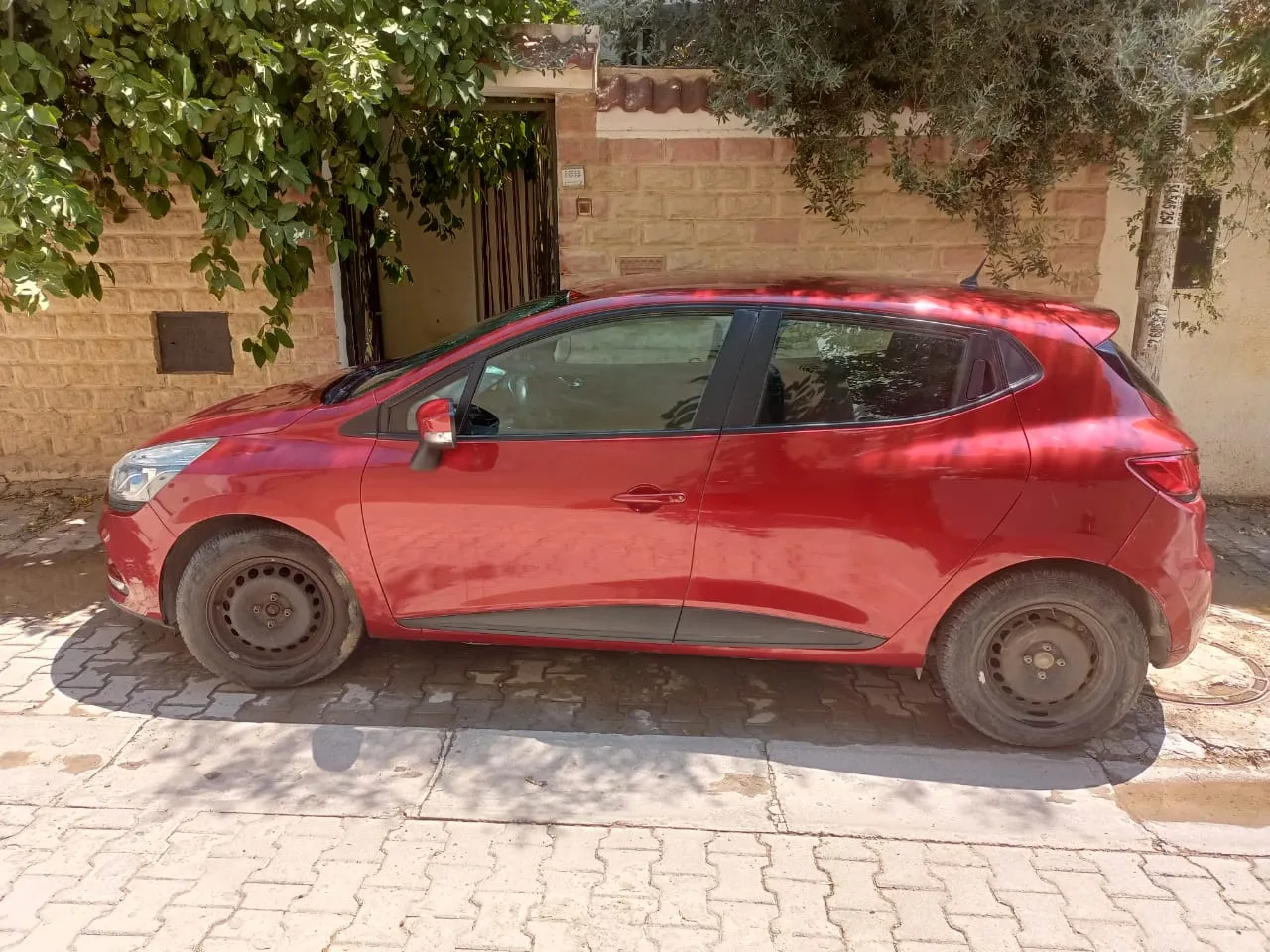 Vente voiture Renault clio en très bon état