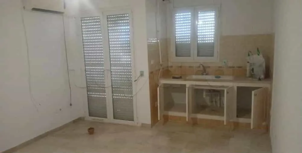 un appartements s+1 au 3éme étage (sans ascenseur) a louer Mannouba cité les oranges