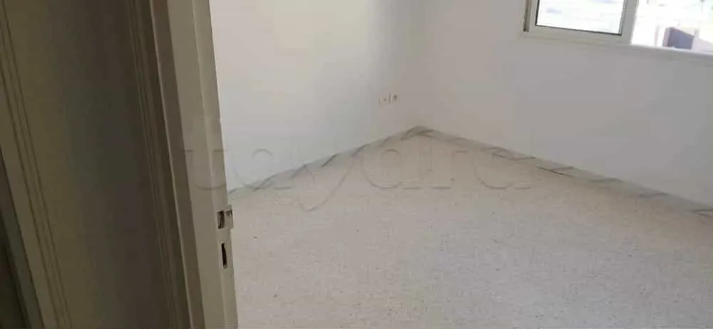  un appartements s+1 au 3éme étage (sans ascenseur) a louer Mannouba cité les oranges