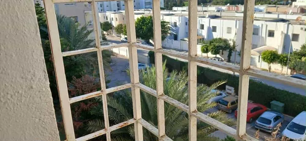  un appartements s+1 au 3éme étage (sans ascenseur) a louer Mannouba cité les oranges