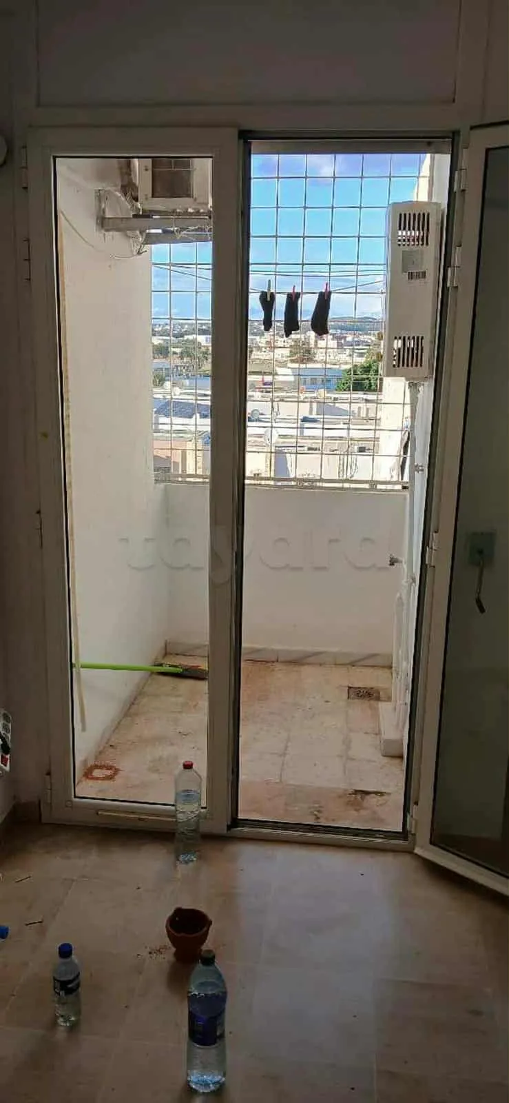 un appartements s+1 au 3éme étage (sans ascenseur) a louer Mannouba cité les oranges