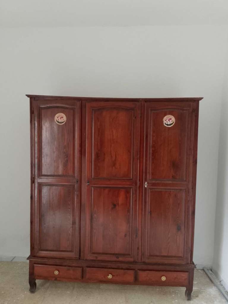 Garde robe 3 portes 