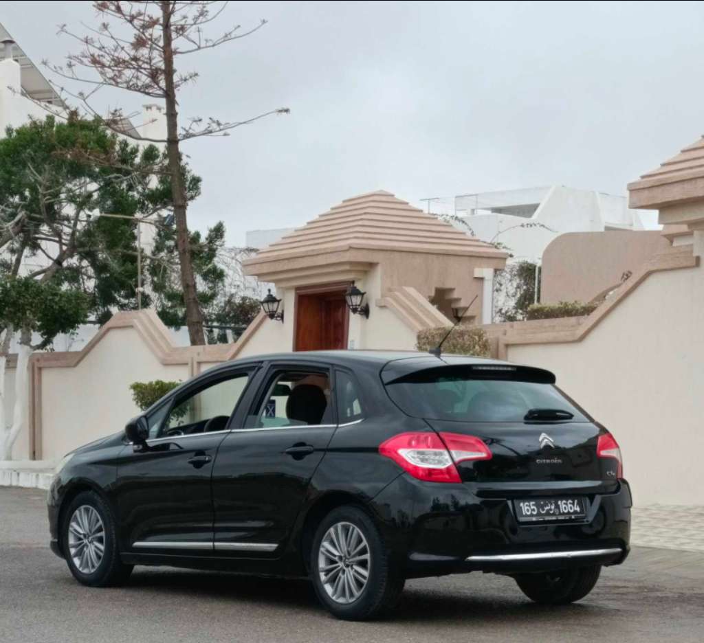 🚘 citroën C4
