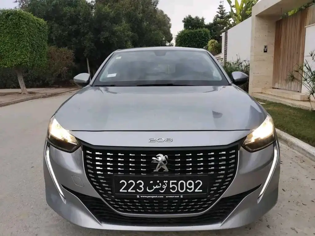 PEUGEOT 208 ACTIVE PACK PREMIÈRE MAIN 