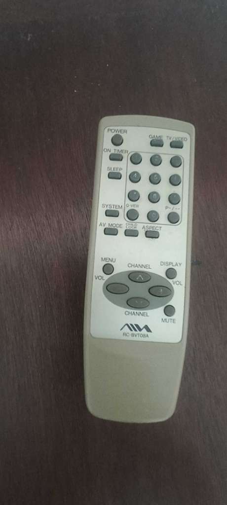 TV AIWA ancien modèle + télécommande – bon état