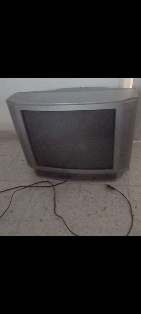 TV AIWA ancien modèle + télécommande – bon état