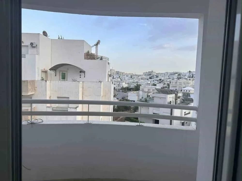 un appartements s+3 au 4éme étage (avec ascenseur) a louer a Ennacer 2 Prés de Slim School