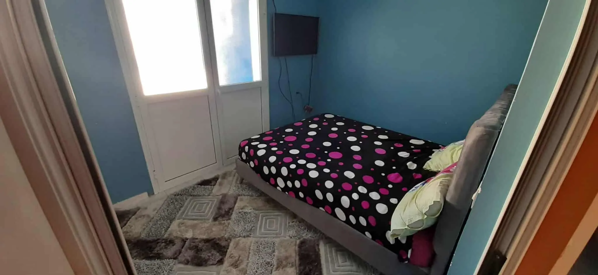 A louer un studio en duplex situé à bhira Bizerte