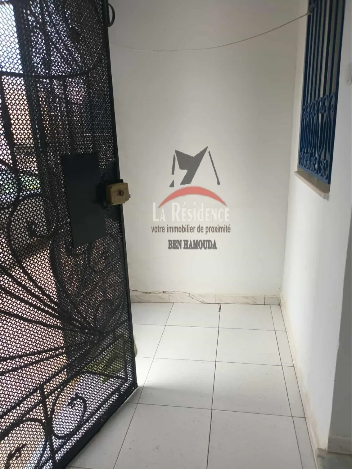 A louer un studio en duplex situé à bhira Bizerte