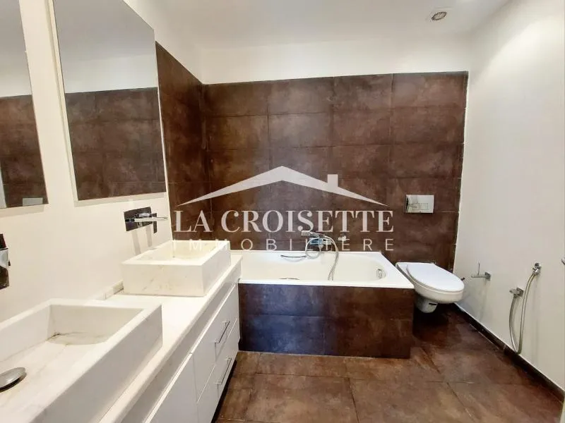 Triplex indépendant S+4 avec piscine à louer à Gammarth MTRL0109