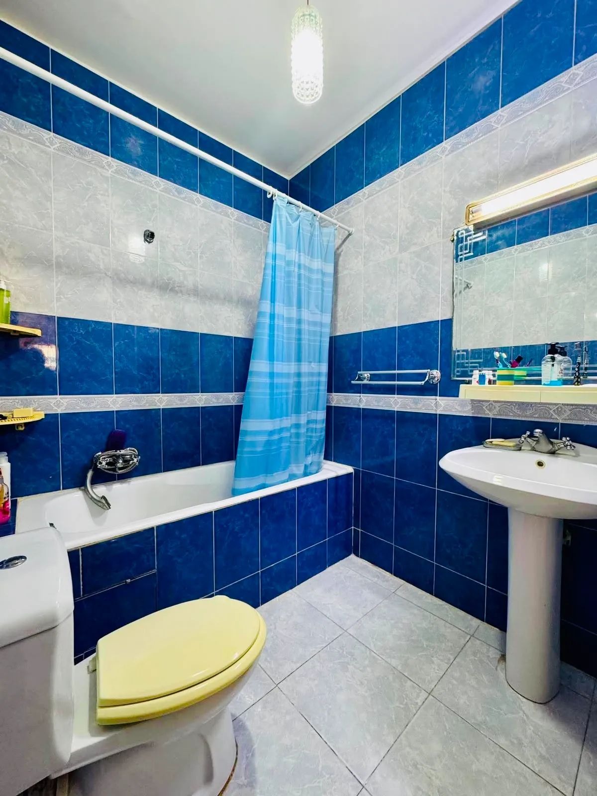 A Vendre Appartement S+3 à Cité Ennasr