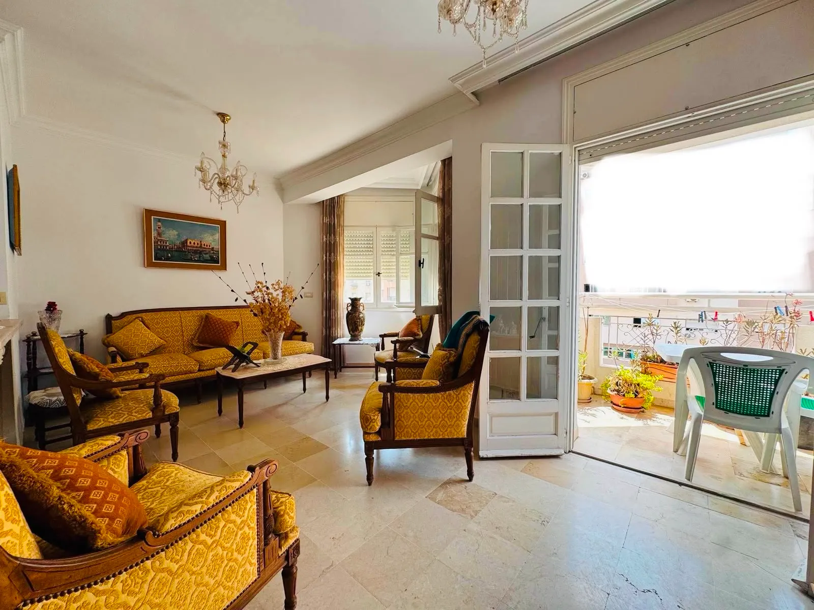 A Vendre Appartement S+3 à Cité Ennasr