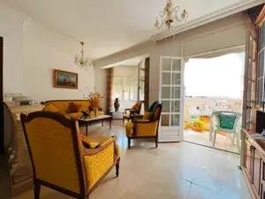 A Vendre Appartement S+3 à Cité Ennasr