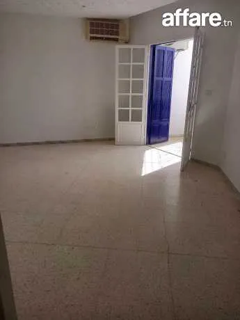 un triplex s+5 situé a Manar 1.
