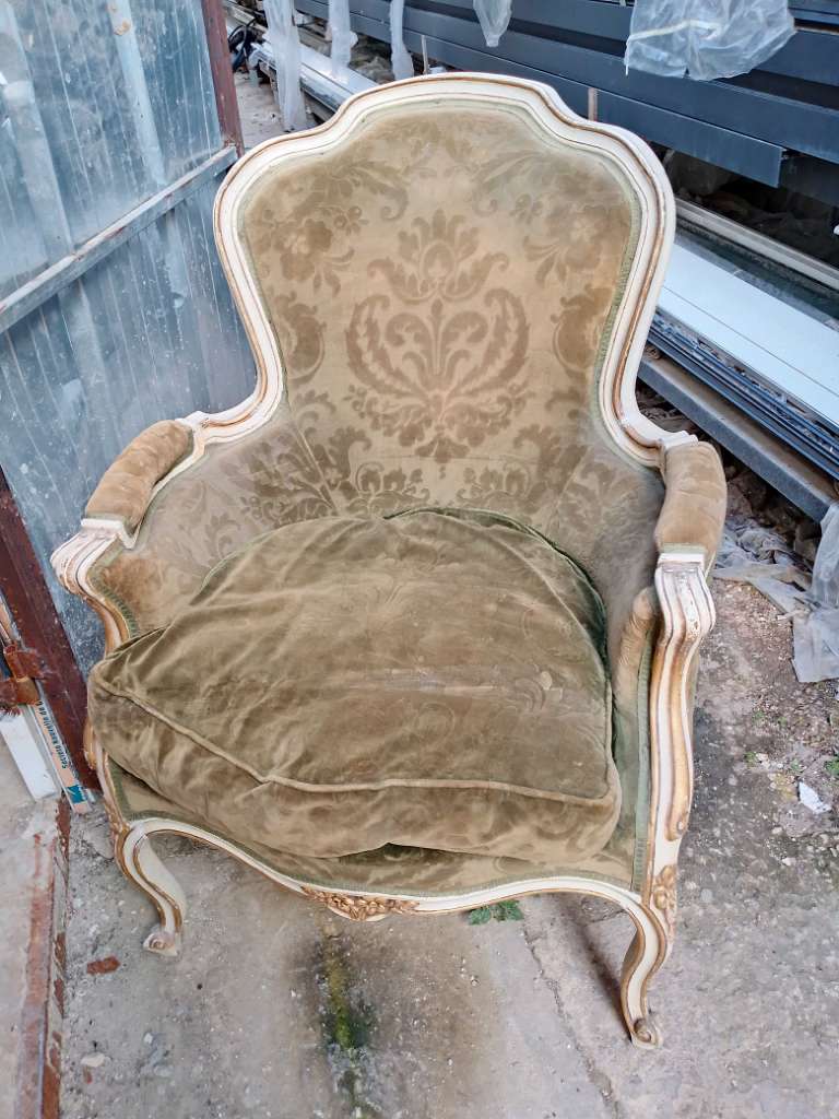 Fauteuil en vrai bois 