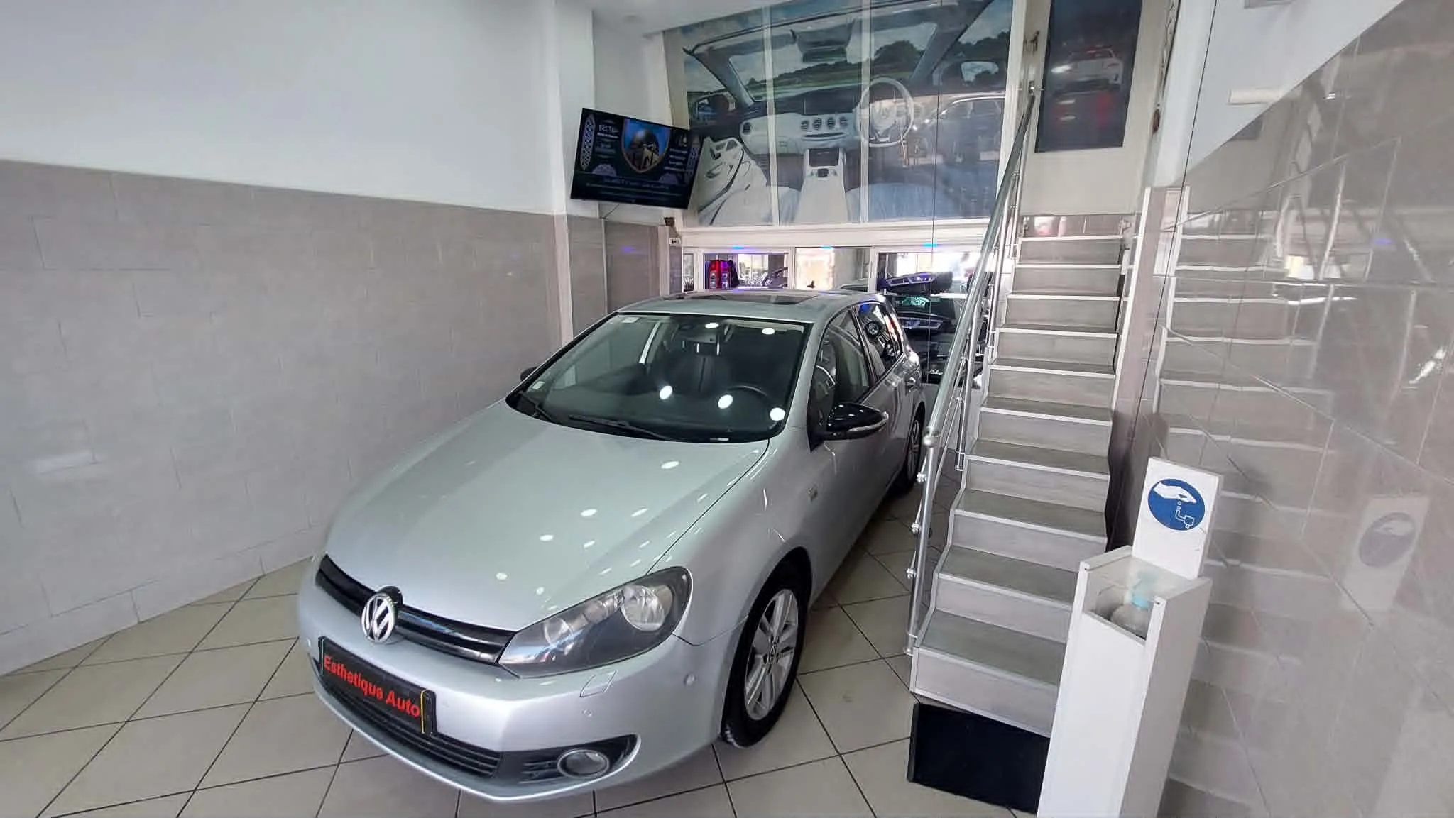 Volkswagen Golf 6 - 1.2 – Toit ouvrant – Très bien équipée - Tel98479647