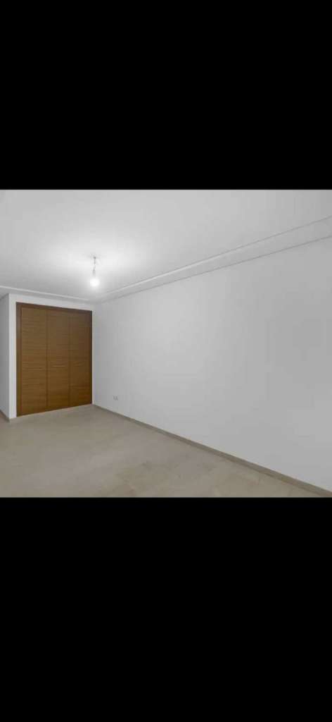 À LOUER – SAHLOUL (Avenue Yasser Arafat)
Appartement Haut Standing S+1 – 7ᵉ étage avec ascenseur 