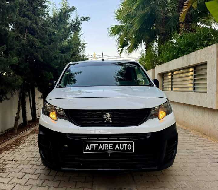 đ„ PEUGEOT PARTNER 2022 DIESEL đ„
Affaire Auto