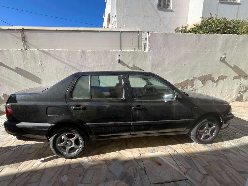 Voiture a vendre a bon état 