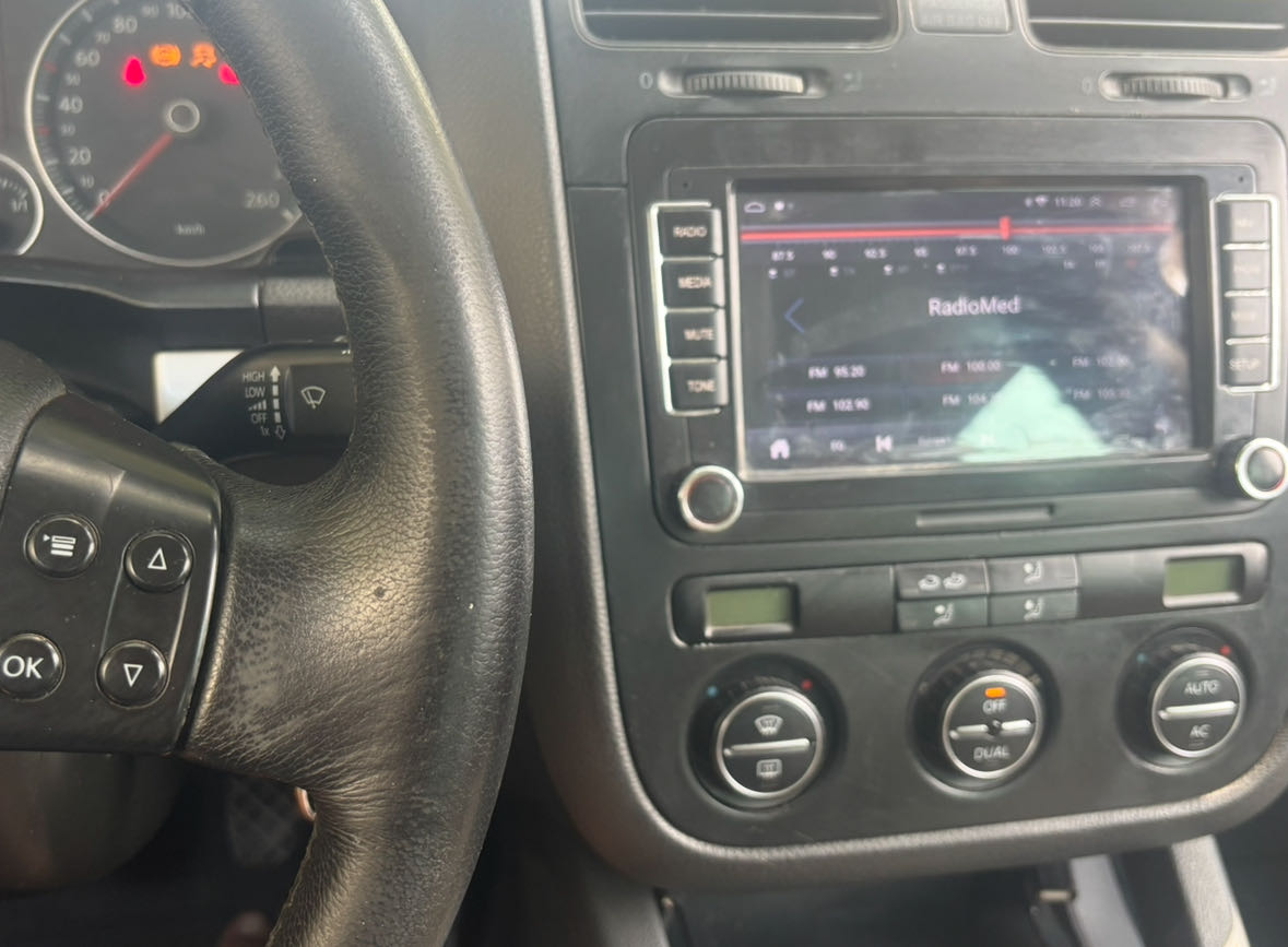 Golf 5 1.9 tdi bluemotion