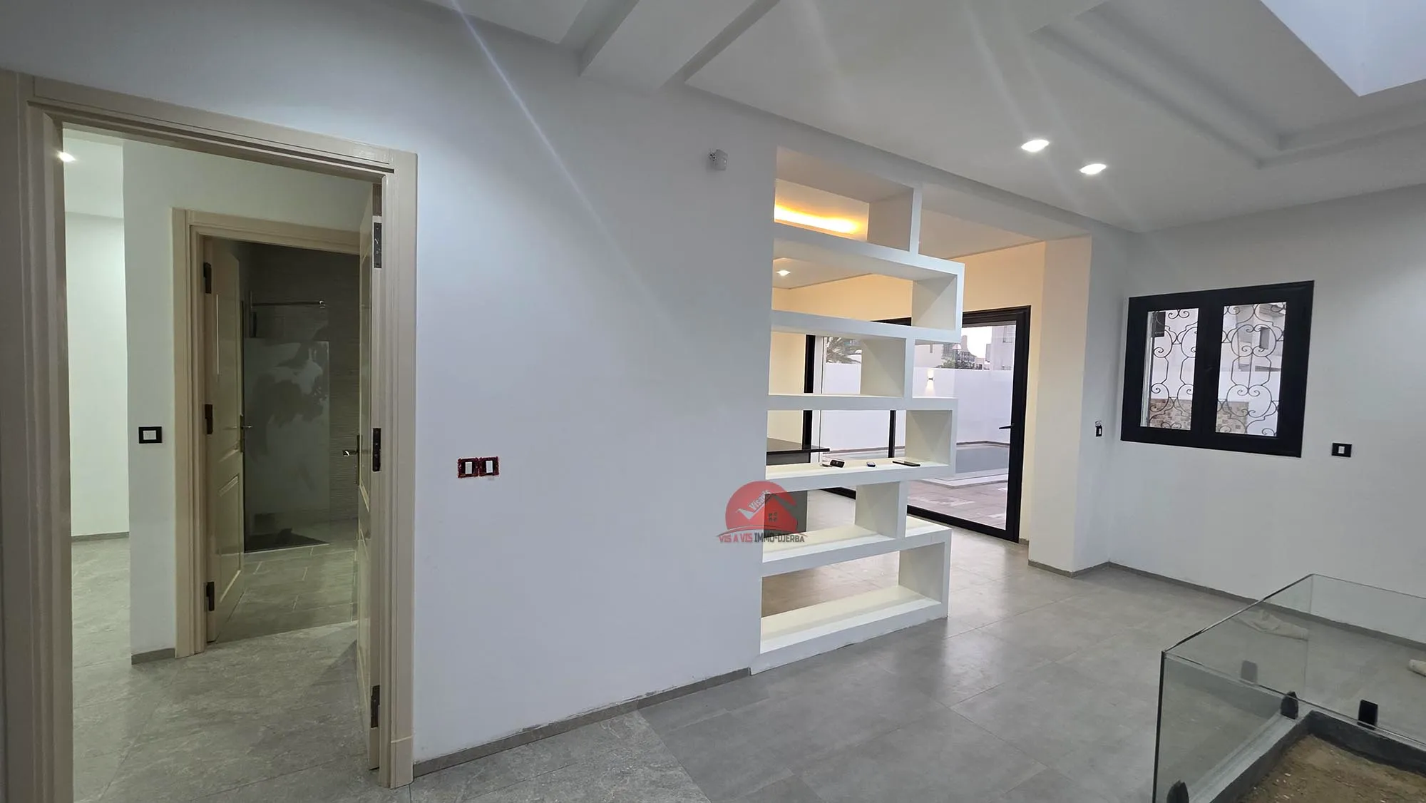 A VENDRE À DJERBA MIDOUN - VILLA AVEC PISCINE ZU - RÉF V683