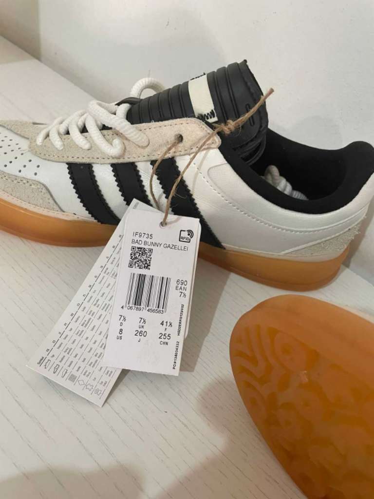 Chaussures Adidas Bad Bunny Gazelle Indoor