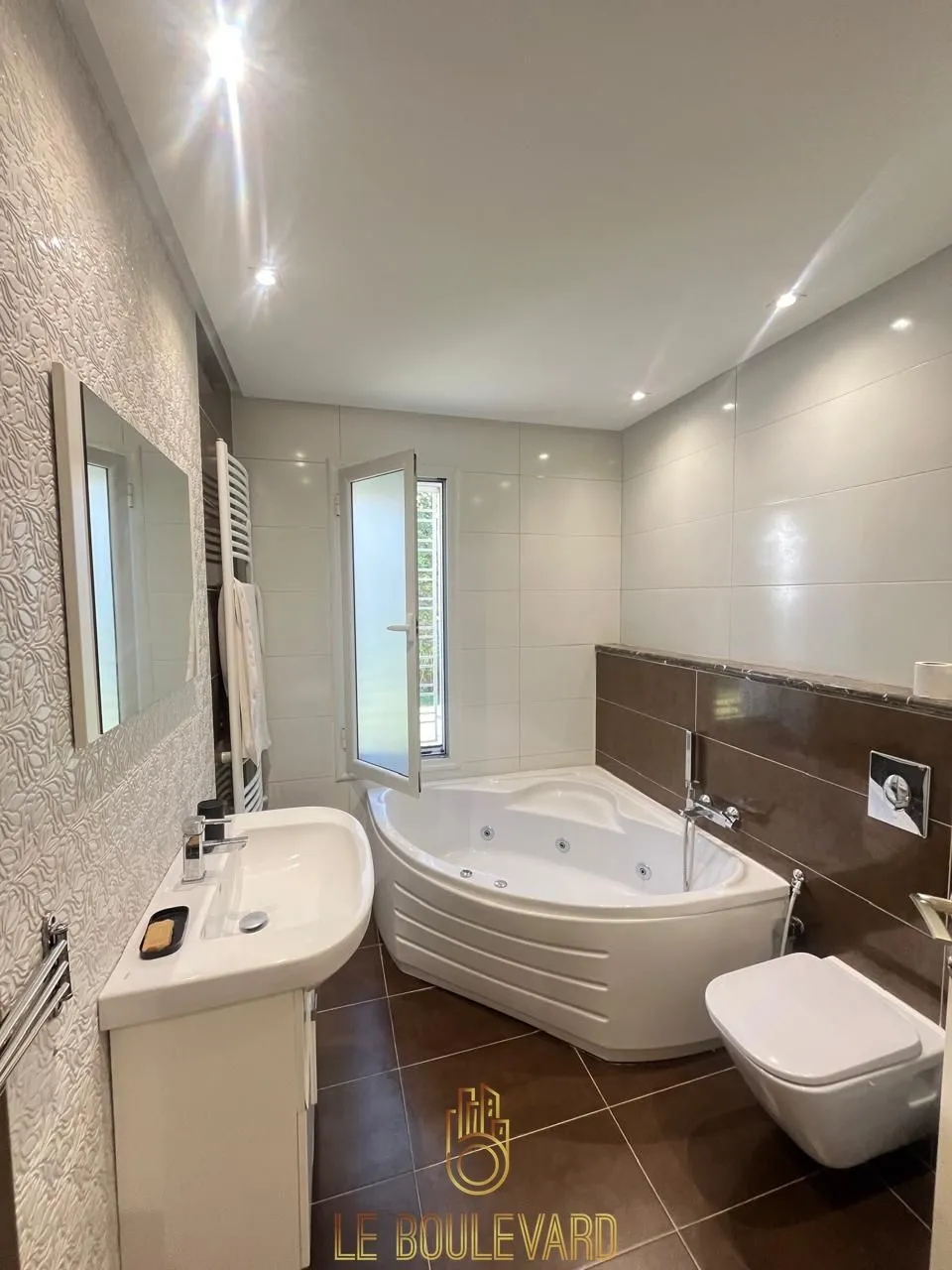 A Louer Villa S+3 Haut Standing Avec Jardin à Oued Souhil, Nabeul