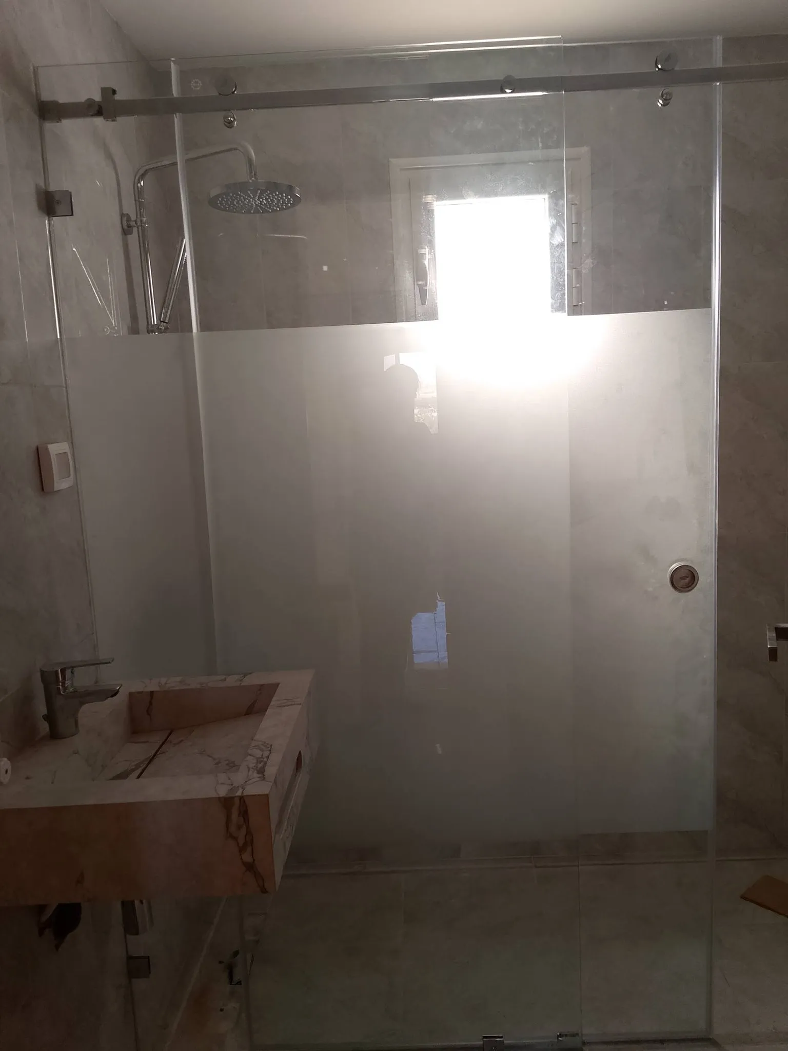 location annuelle un étage de villa vide s+2