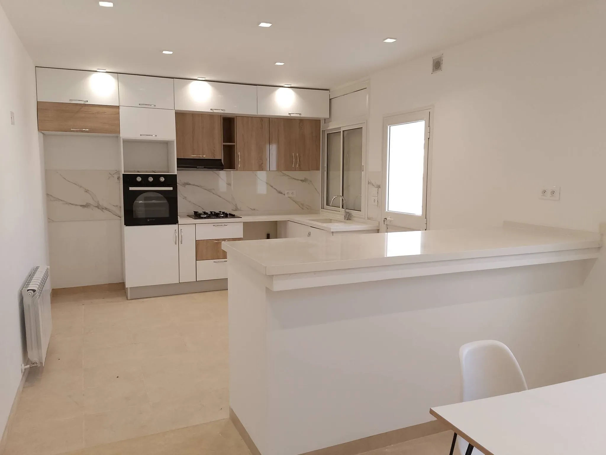 location annuelle un étage de villa vide s+2