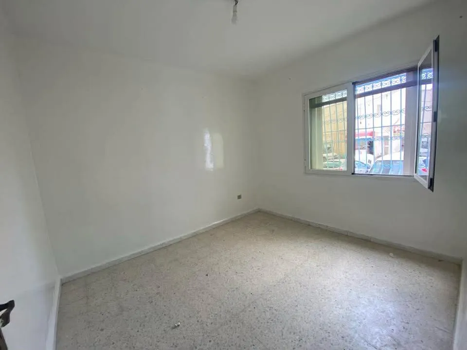 A vendre au RDC S3 à cité Ennouzha Ariana