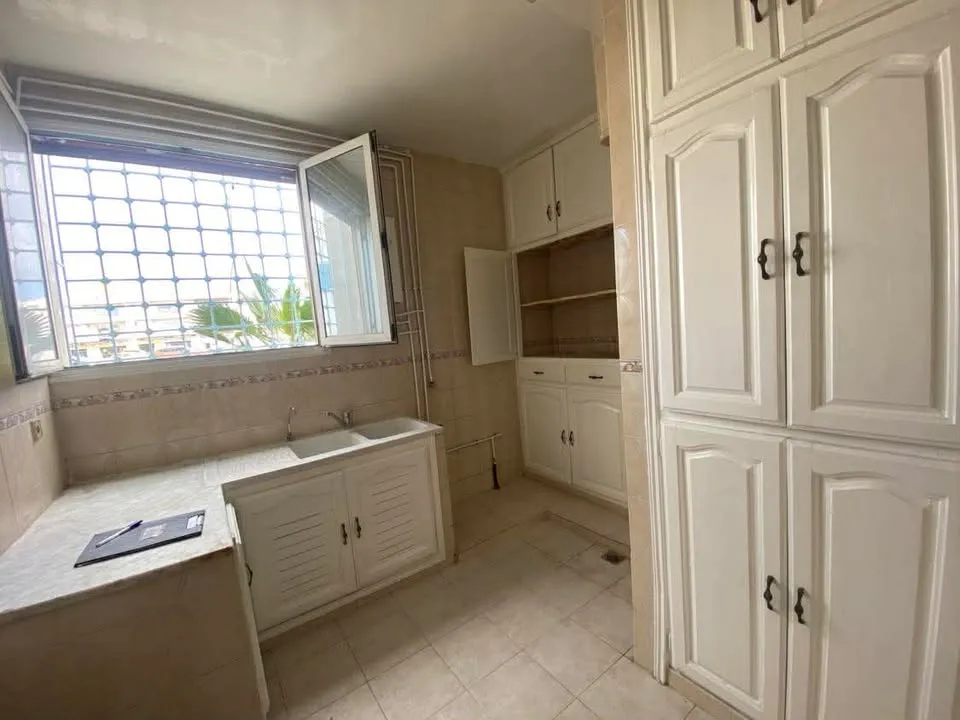 A vendre au RDC S3 à cité Ennouzha Ariana