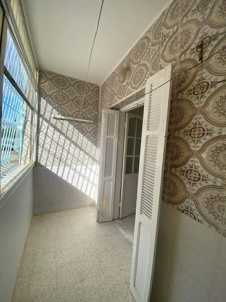 A vendre au RDC S3 à cité Ennouzha Ariana