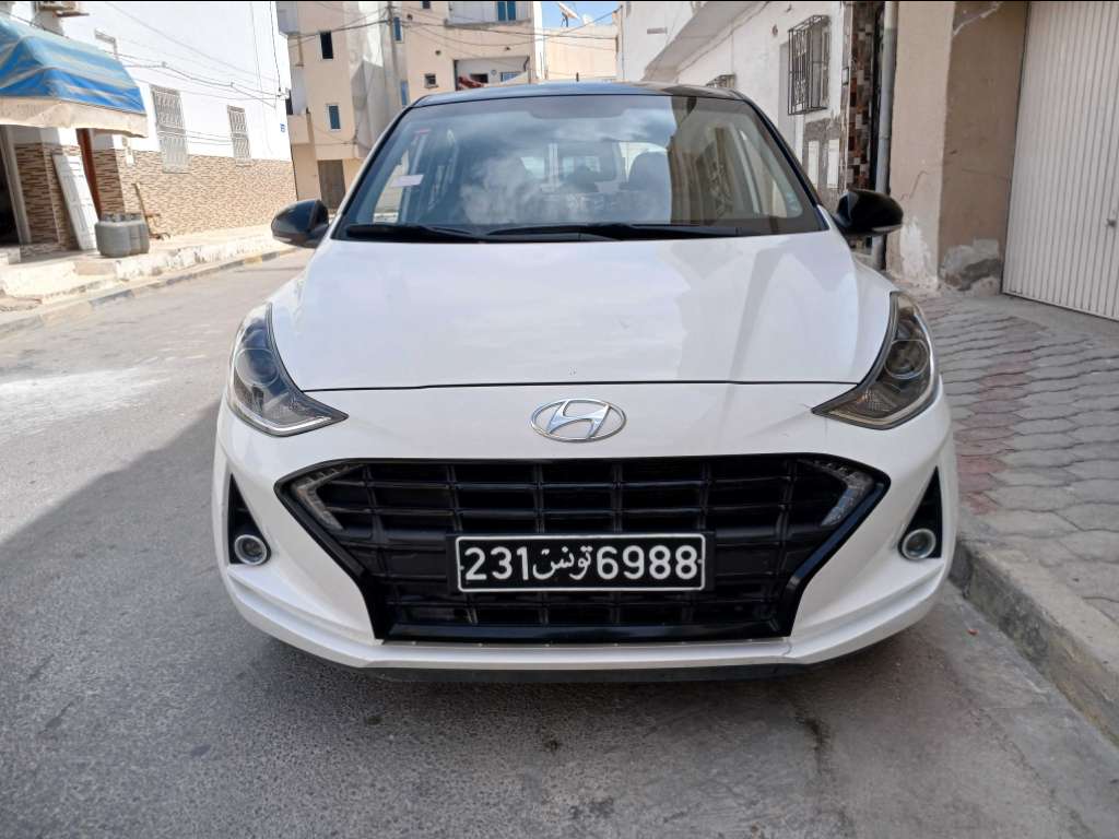 HYUNDAI GRANDE i10 1er main ESSENCE Tel 24 313 594