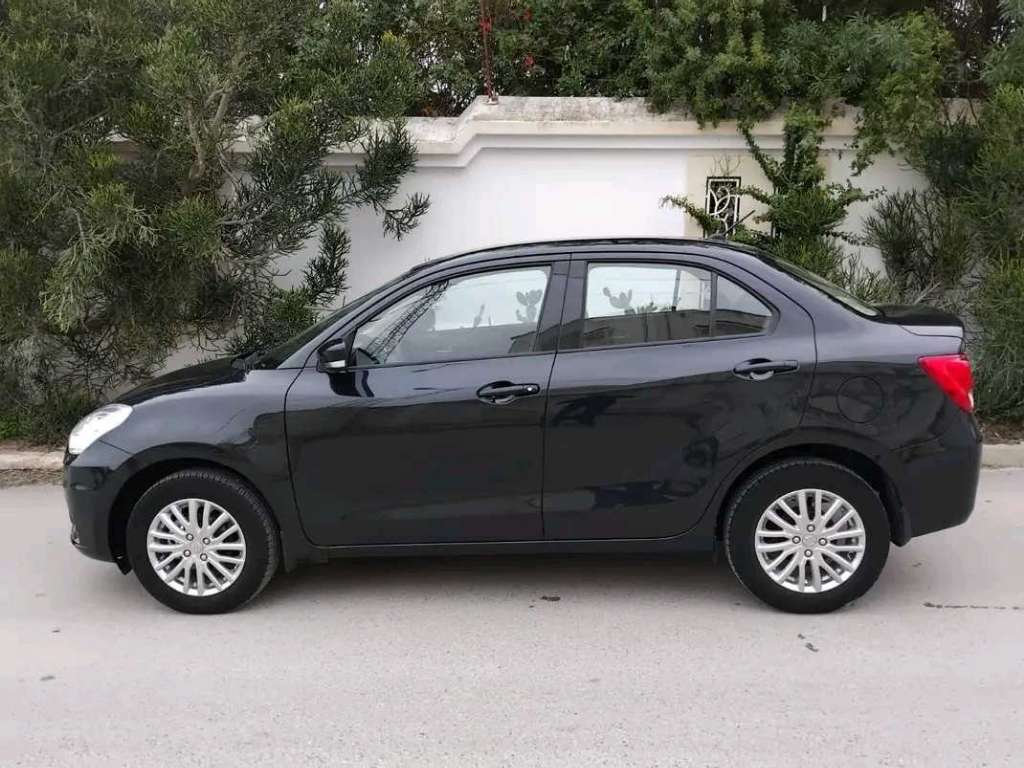 SUZUKI DZAIR PREMIÈRE MAIN EN ÉTAT NEUF