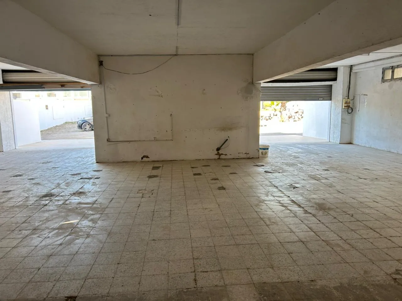 DEPOT BORJ LOUZIR ARIANA 160m²