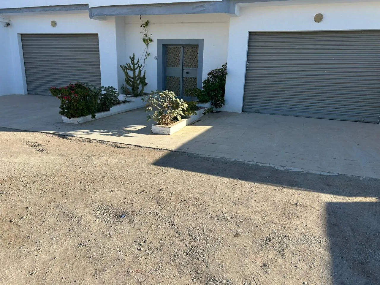 DEPOT BORJ LOUZIR ARIANA 160m²