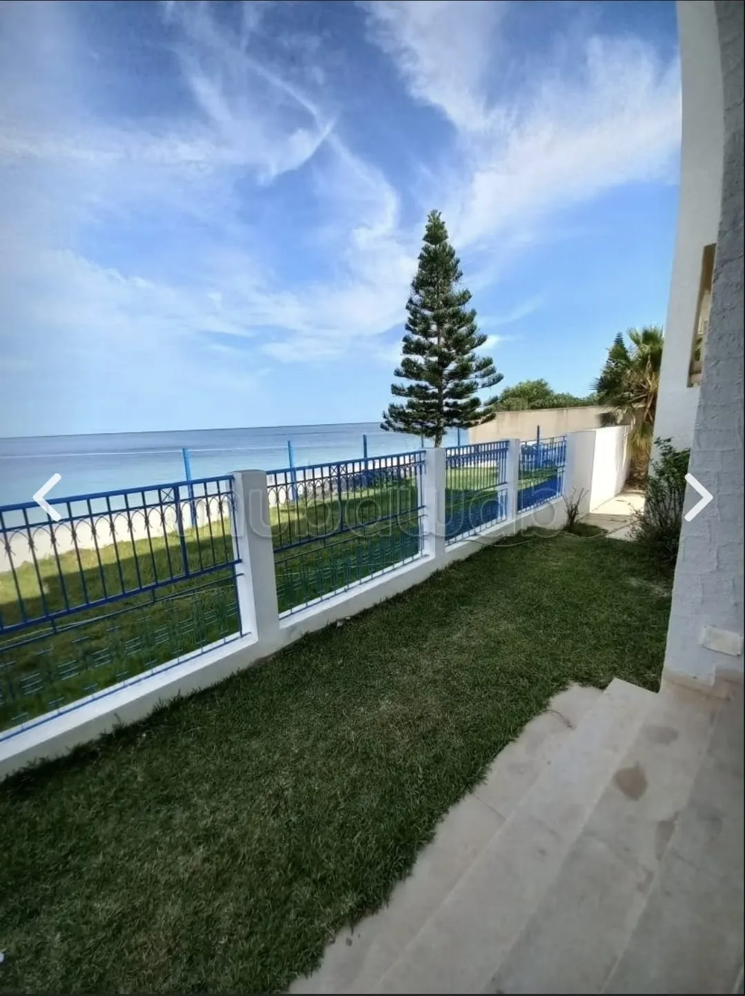 A ne pas rater  Villa R2 pieds dans l'eau  À chatt mariem Sousse