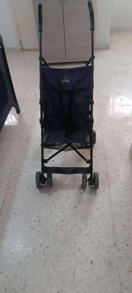 Four encastrable diamont + lit pour bebe travel b + poussette primo a vendre