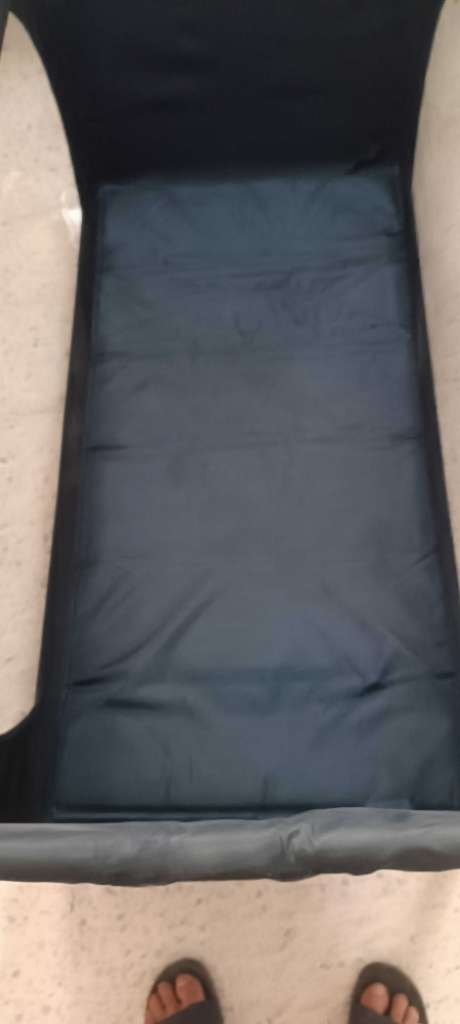 Four encastrable diamont + lit pour bebe travel b + poussette primo a vendre