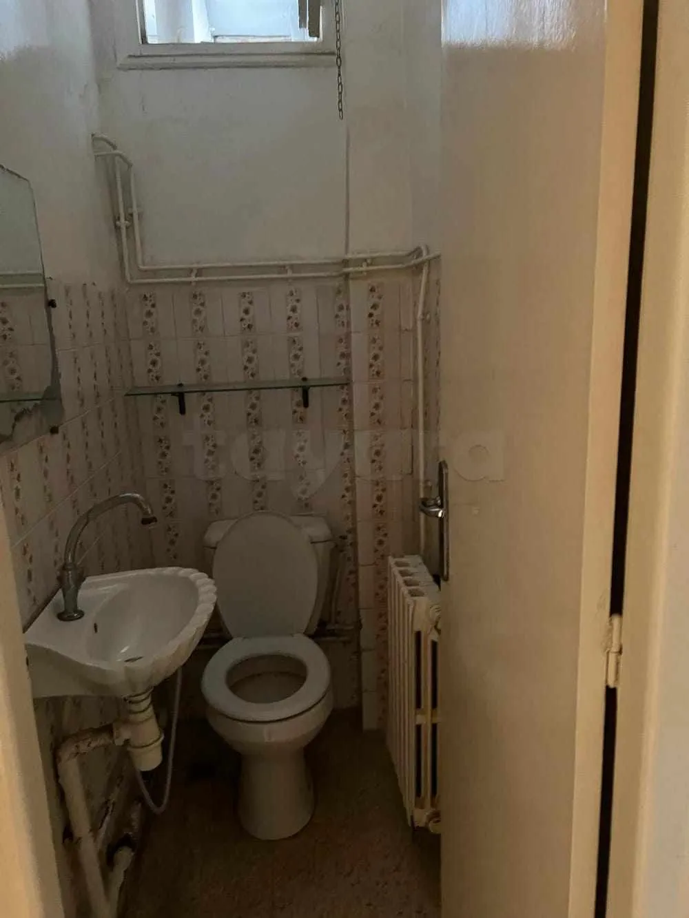 un appartement s+2 au 3éme étage (sans ascenseur) a louer a Bardo 2 En face le Foyer des filles
