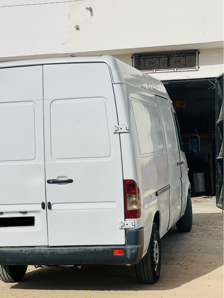 Mercedes benz sprinter 