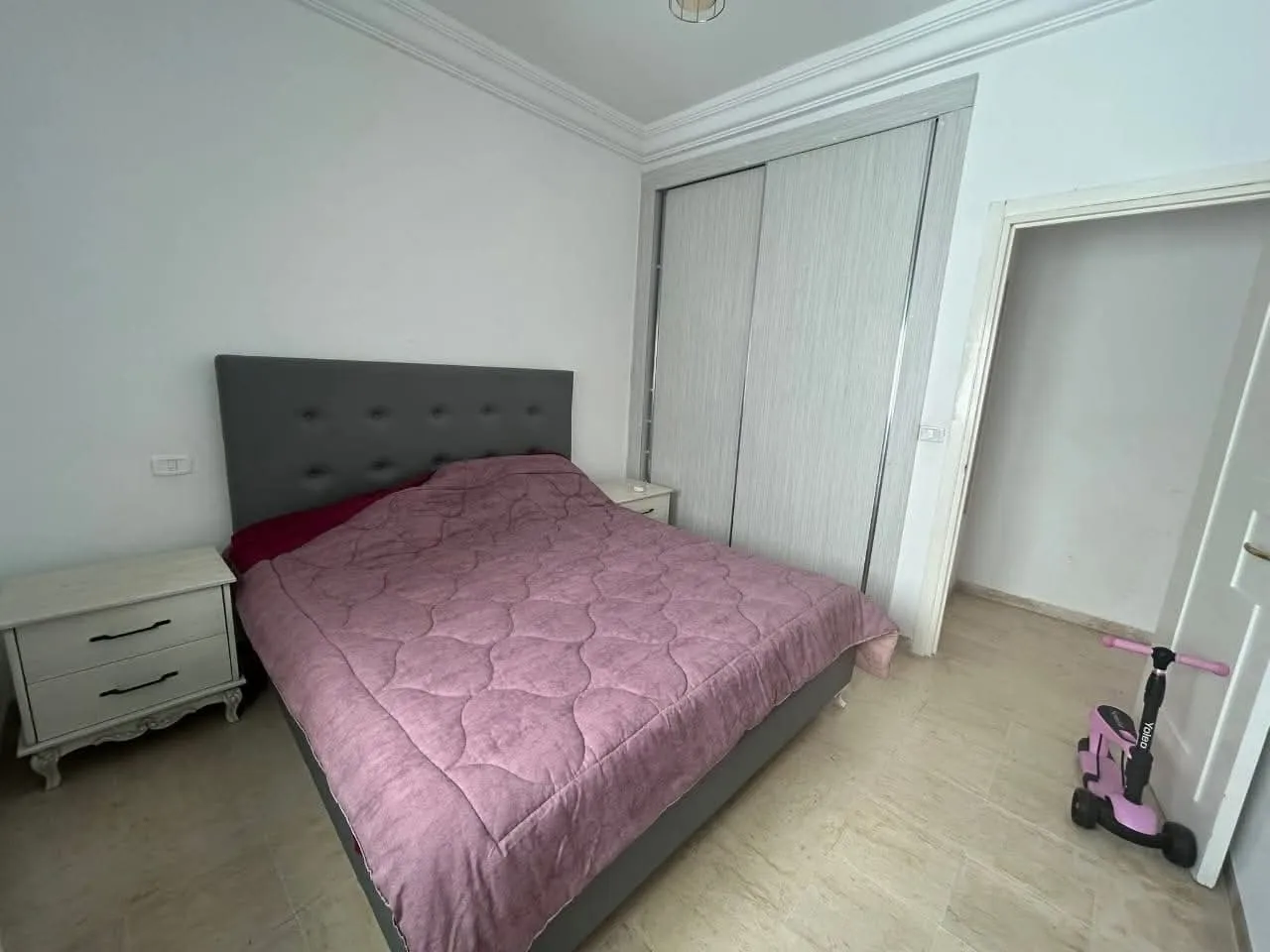 A vendre beaux appartement plein zone touristique sousse khezama