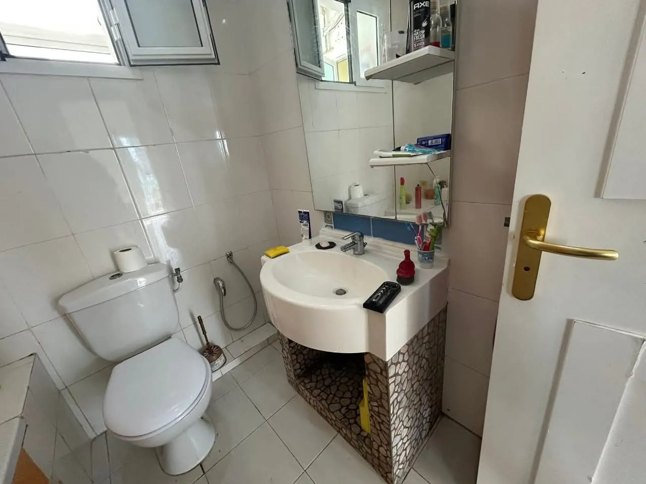 A vendre beaux appartement plein zone touristique sousse khezama