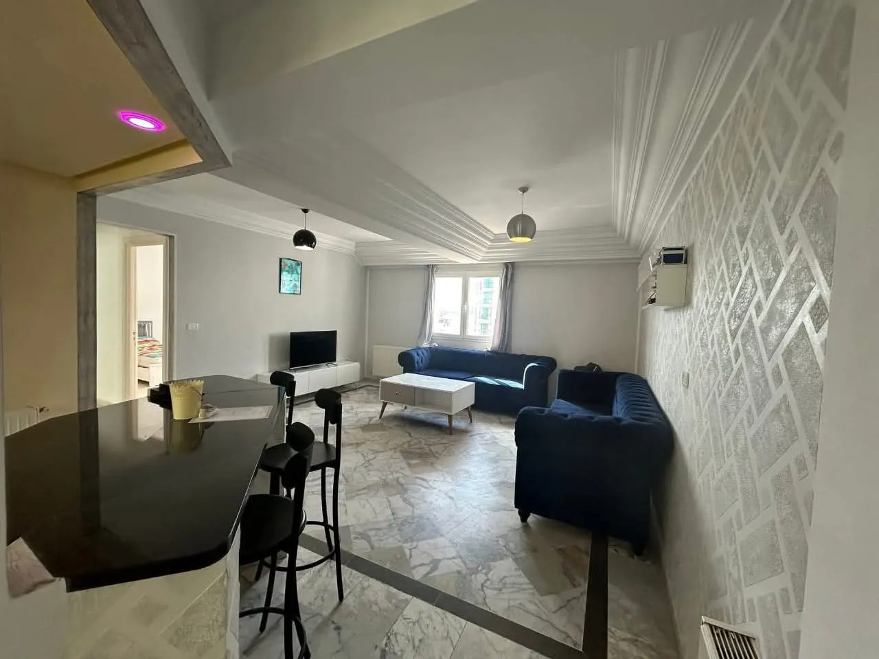 A vendre beaux appartement plein zone touristique sousse khezama