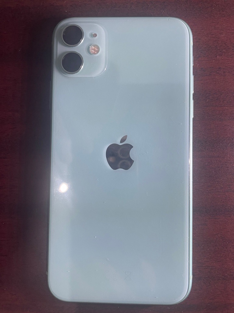 iphone 11 128GB importer jamais réparer