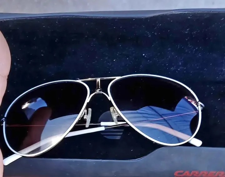 4 lunettes authentique importé 