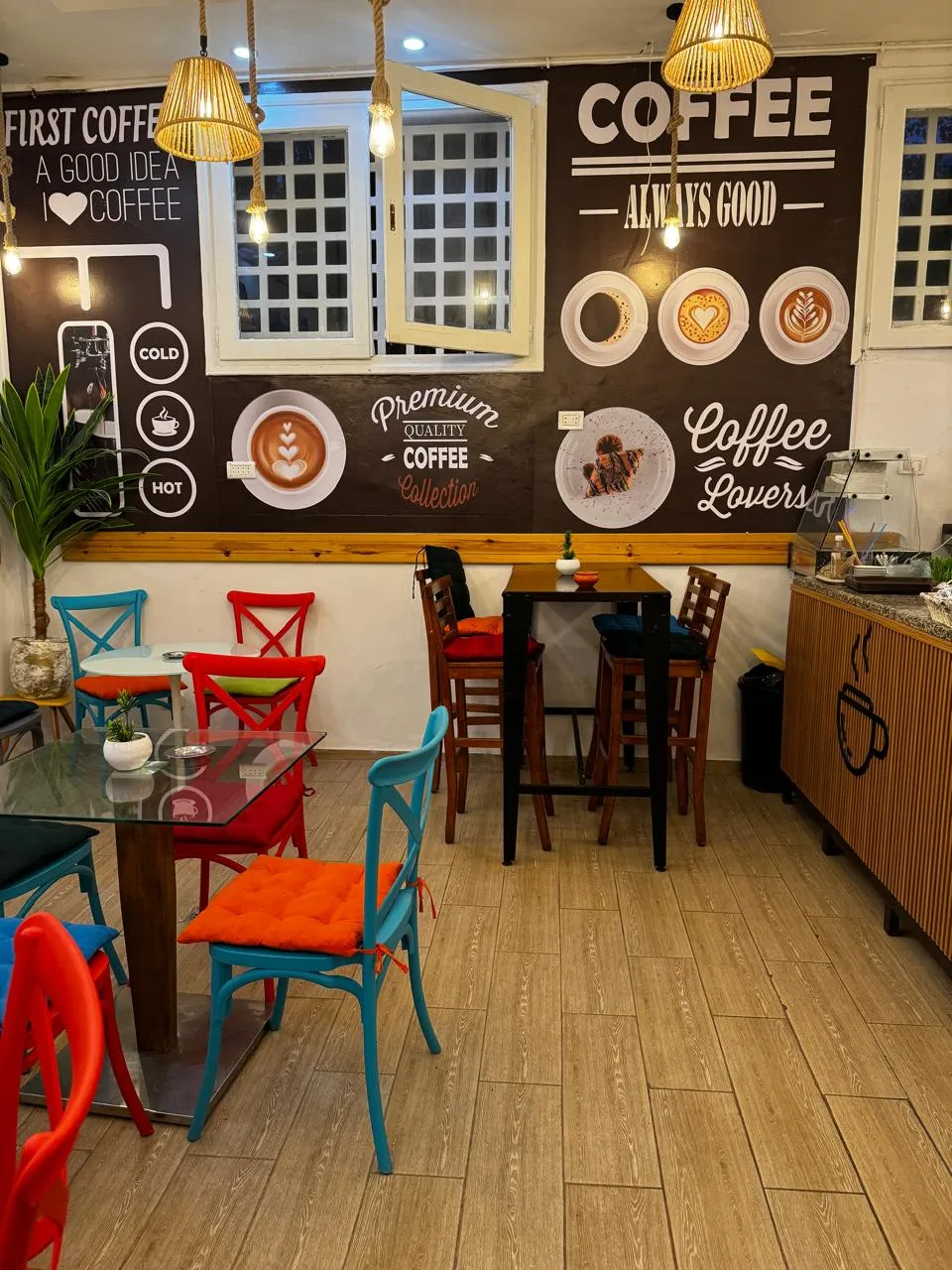 Cafétéria avec tout le matériel au lac 1