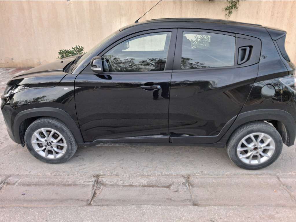 Mahindra kuv k6
