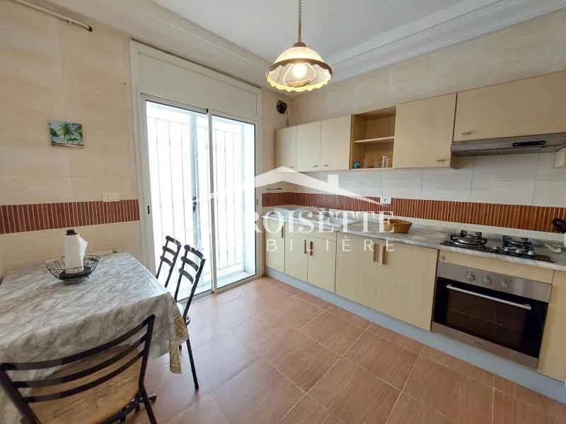Duplex avec jardin S+4 meublé La Marsa ZDL0674