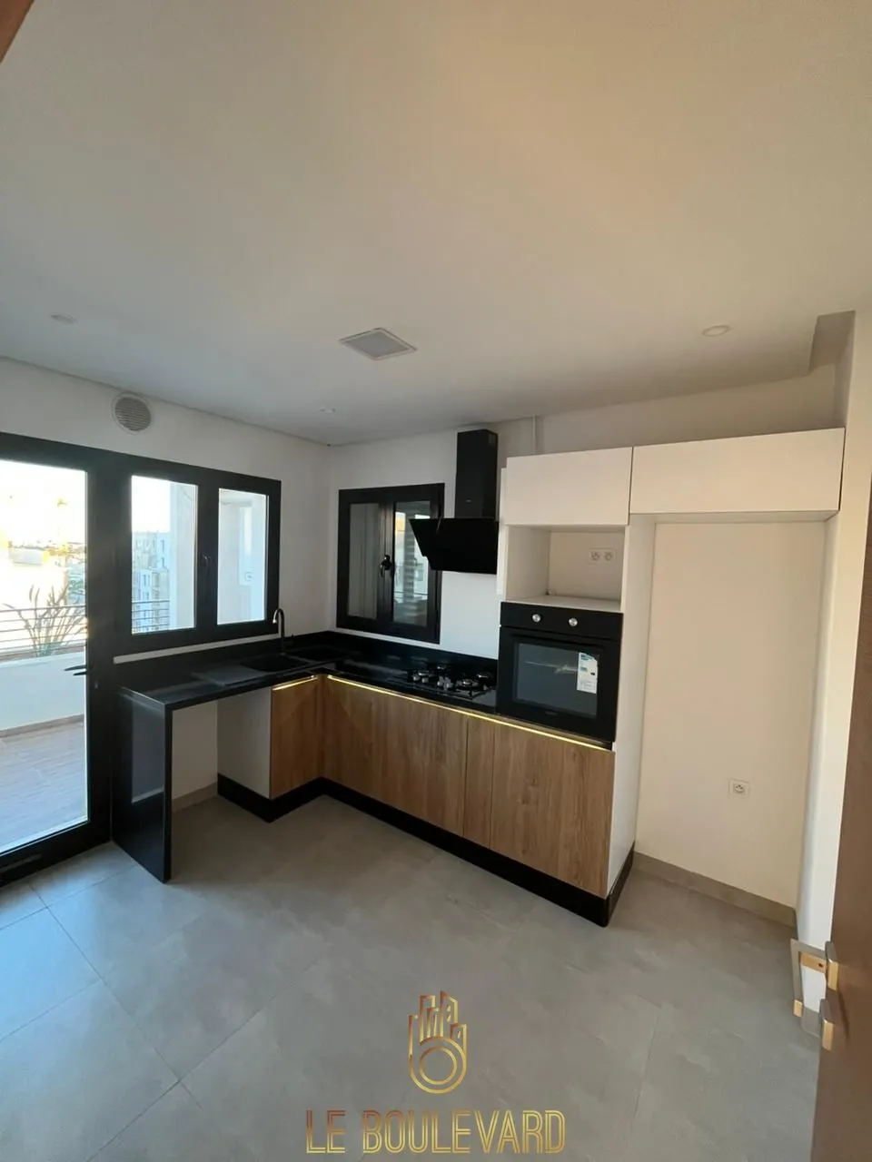 A vendre Appartement S+2 avec terrasse vue sur mer à AFH Mrezga , Cité El Wafa